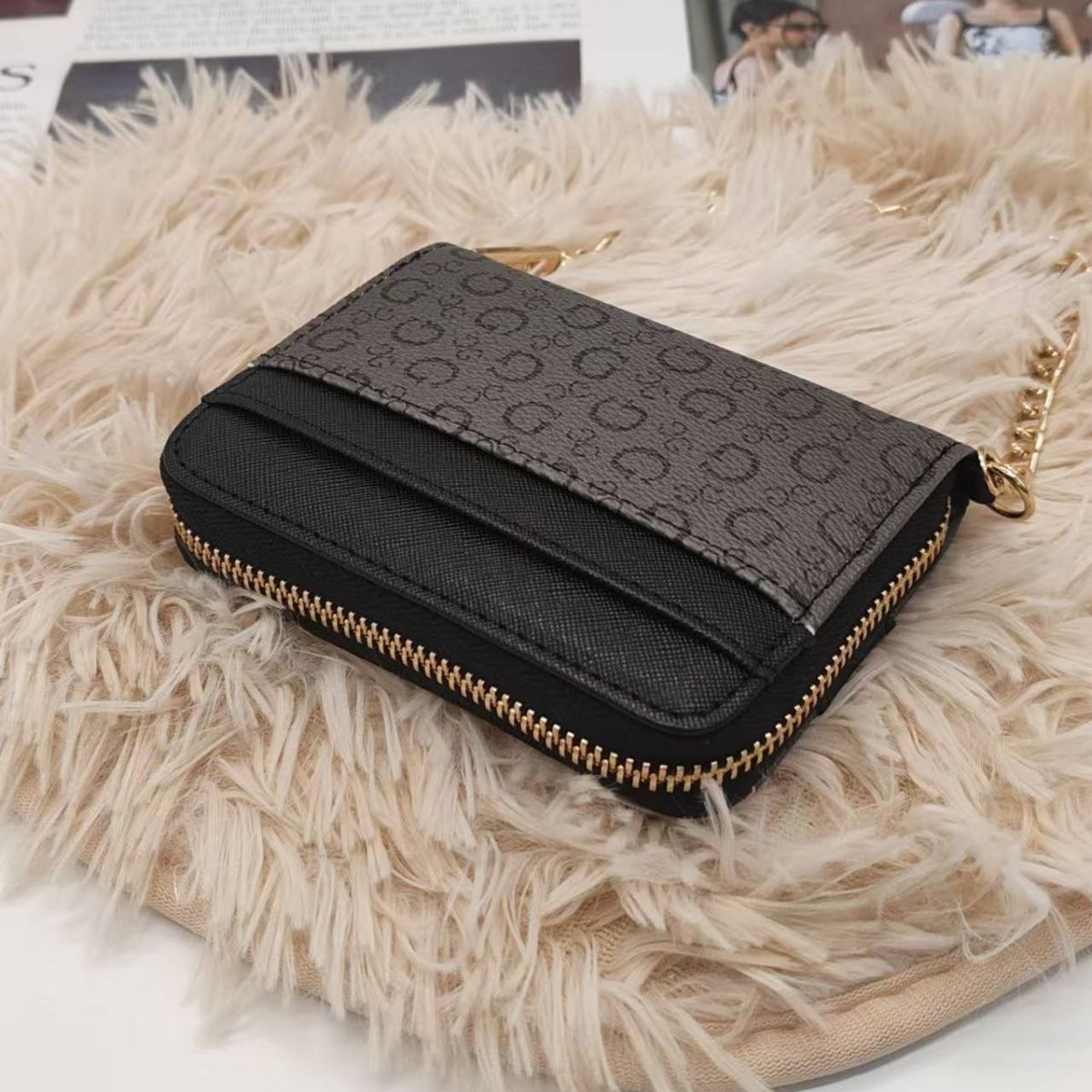 תיק צד נשים עם רצועה גאס GUESS – תמונה 8