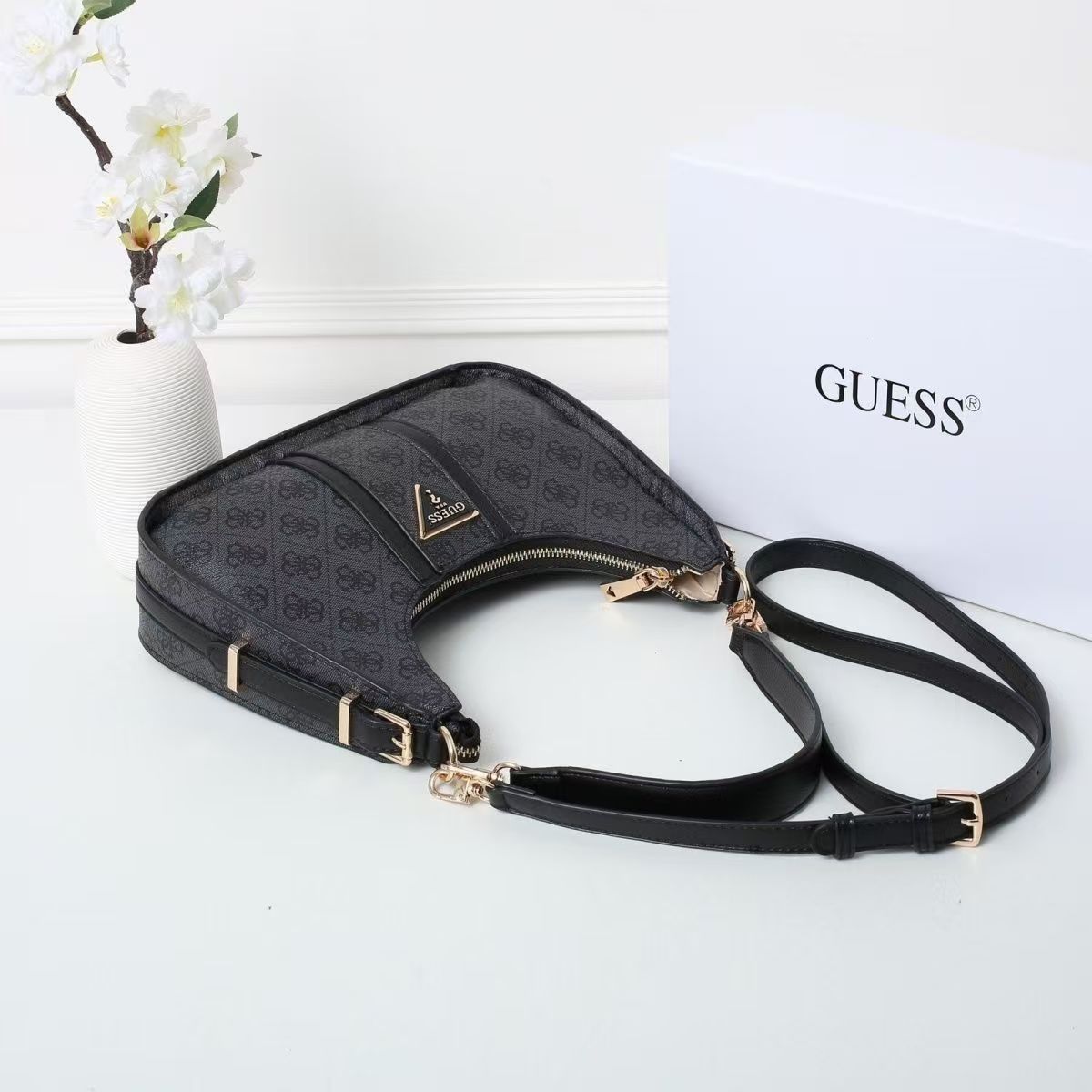 תיק ערב לנשים עם ארנקון תואם גאס GUESS – תמונה 8