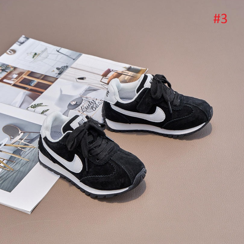 סניקרס נייק לילדים וילדות עם שרוכים מידות 26-37 NIKE – תמונה 4