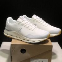 נעלי ריצה מקצועיות לגברים ונשים On Cloudsurfer