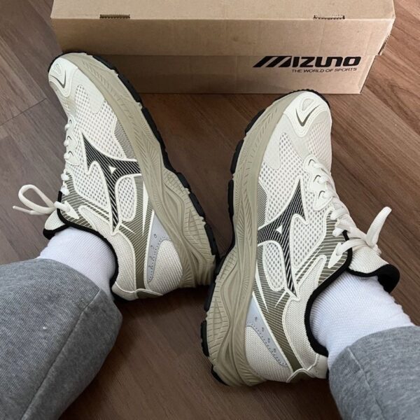 ⁦נעלי ספורט ריצה גברים נשים Mizuno Wave Rider 27⁩ – תמונה ⁦10⁩