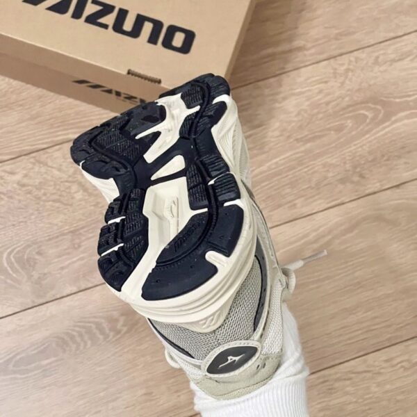 ⁦נעלי ספורט ריצה גברים נשים Mizuno Wave Rider 27⁩ – תמונה ⁦9⁩