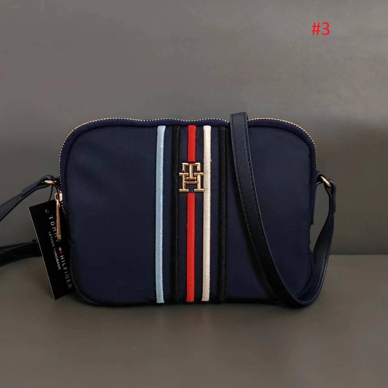 תיק צד קטן עם רוכסן לנשים טומי היליפיגר TOMMY HILFIGER – תמונה 6