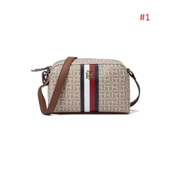 ⁦תיק צד נשים מודפס טומי היליפיגר TOMMY HILFIGER⁩ – תמונה ⁦2⁩