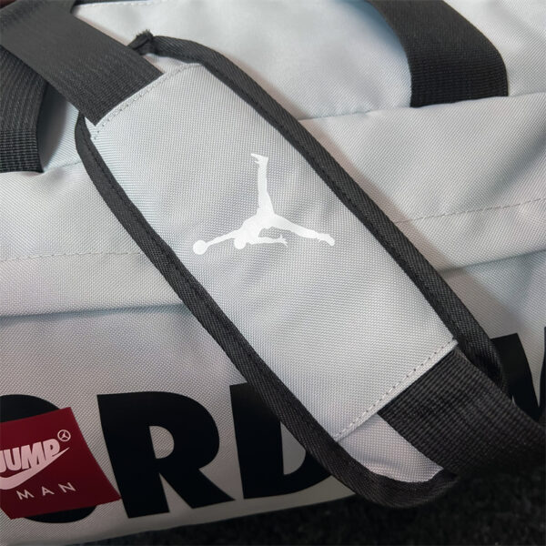 ⁦תיק ספורט ונסיעות גדול אייר גורדן AIR JORDAN⁩ – תמונה ⁦3⁩