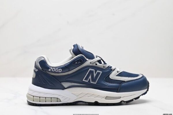 ⁦נעלי ספורט ניו באלאנס דגם 2000 NEW BALANCE⁩ – תמונה ⁦12⁩
