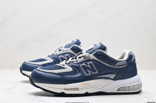 ⁦נעלי ספורט ניו באלאנס דגם 2000 NEW BALANCE⁩ – תמונה ⁦13⁩