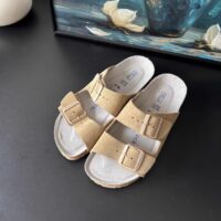 סנדלי בירקנשטוק שתי רצועות מבחר צבעים Birkenstock