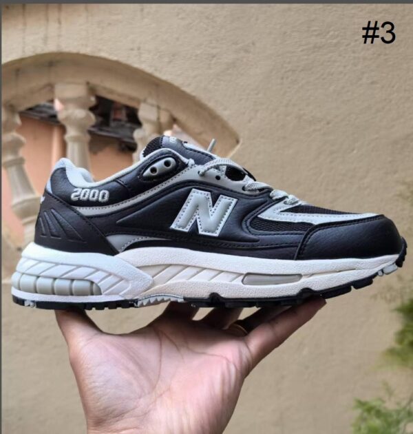 ⁦נעלי ספורט ניו באלאנס דגם 2000 NEW BALANCE⁩ – תמונה ⁦8⁩
