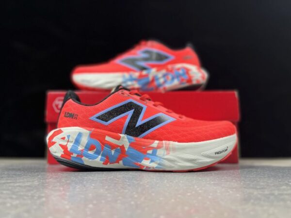 ⁦נעלי ספורט אופנתיות ניו באלאנס דגם 1080 NEW BALANCE⁩ – תמונה ⁦4⁩