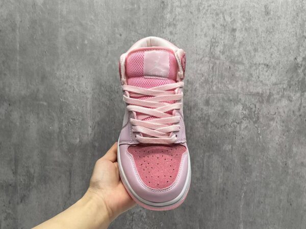 ⁦נעלי אייר גורדן בצבע ורוד לנשים AIR JORDAN⁩ – תמונה ⁦6⁩