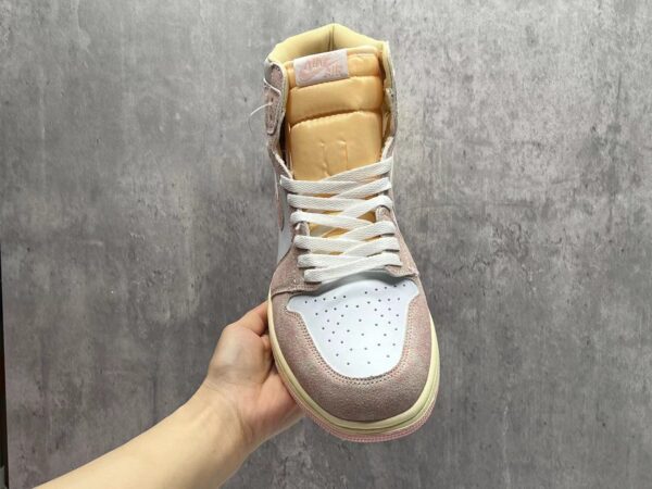 ⁦נעלי נייק אייר גורדן זמש לנשים AIR JORDAN⁩ – תמונה ⁦5⁩