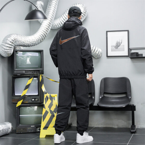 ⁦חליפת ספורט קפוצון גברים נייק NIKE⁩ – תמונה ⁦8⁩