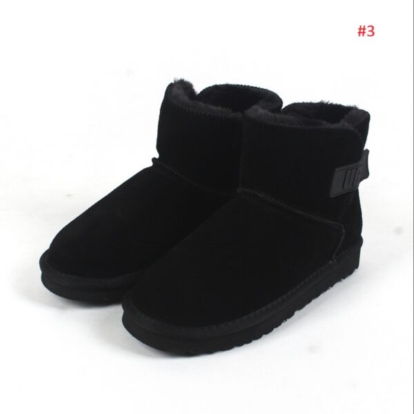 ⁦מגפי פרווה נמוכות לנשים עם לוגו האג UGG⁩ – תמונה ⁦4⁩