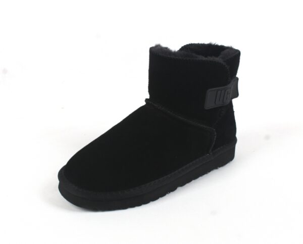 ⁦מגפי פרווה נמוכות לנשים עם לוגו האג UGG⁩ – תמונה ⁦5⁩