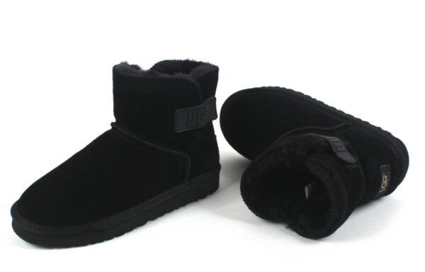 ⁦מגפי פרווה נמוכות לנשים עם לוגו האג UGG⁩ – תמונה ⁦7⁩