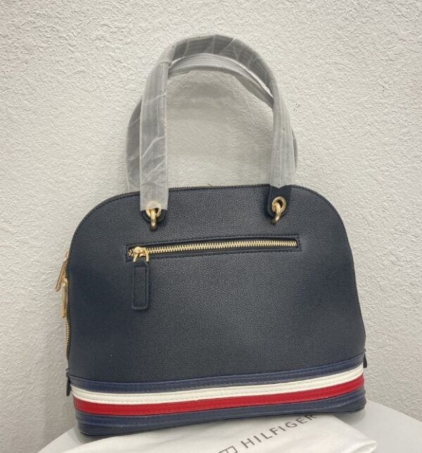 ⁦תיק יד קטן לנשים טומי היליפיגר Tommy Hilfiger⁩ – תמונה ⁦4⁩