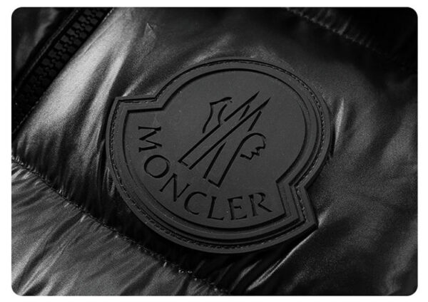 ⁦מעיל פוך עם כובע מונקלר MONCLER⁩ – תמונה ⁦9⁩
