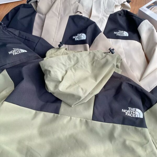 ⁦גקט ניילון עם קפוצון לגברים THE NORTH FACE דה נורת' פייס⁩ – תמונה ⁦7⁩
