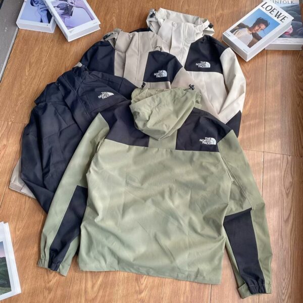⁦גקט ניילון עם קפוצון לגברים THE NORTH FACE דה נורת' פייס⁩ – תמונה ⁦5⁩
