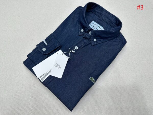 ⁦חולצת גינס מכופתרת שרוול ארוך לקוסט LACOSTE⁩ – תמונה ⁦3⁩