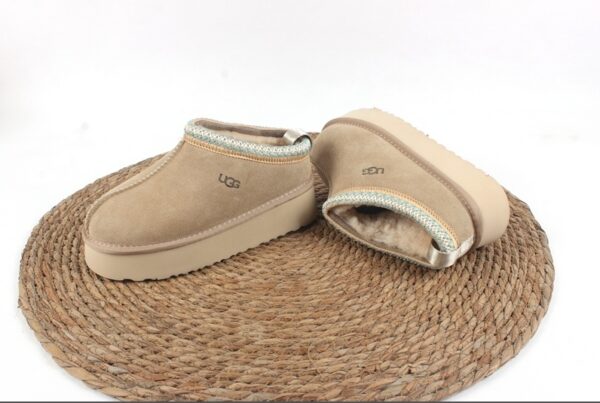 ⁦נעלי פרווה נמוכות האג פלטפורמה UGG⁩ – תמונה ⁦6⁩