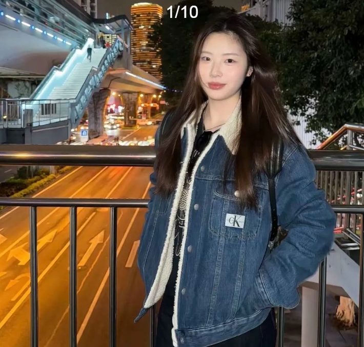 גקט גינס עם פרווה קלווין קליין CK – תמונה 2