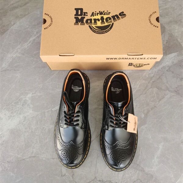 ⁦נעלי דר מרטינס עם דוגמא נשים גברים Dr. Martens⁩ – תמונה ⁦2⁩