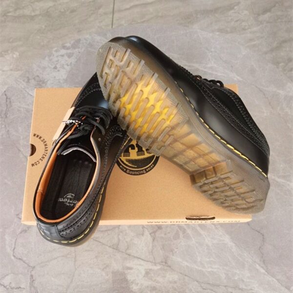 ⁦נעלי דר מרטינס עם דוגמא נשים גברים Dr. Martens⁩ – תמונה ⁦9⁩