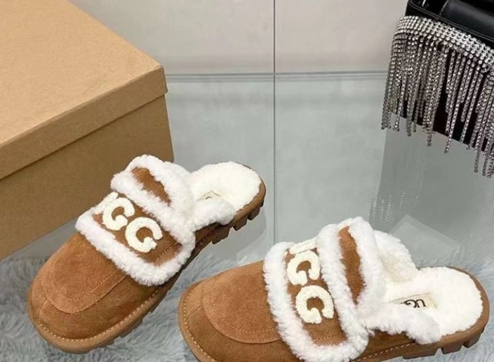 כפכפי פרווה לנשים האג UGG – תמונה 3
