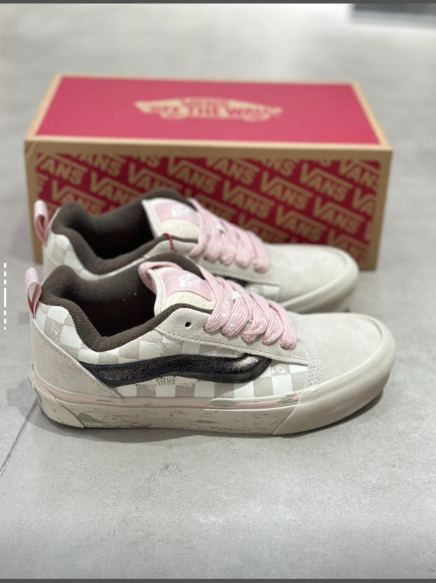 נעלי ואנס משובצות לנשים VANS – תמונה 3