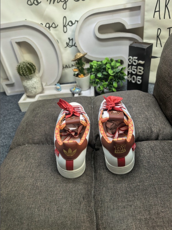 סניקרס אדידס עם סרט טוי סטורי ADIDAS – תמונה 6