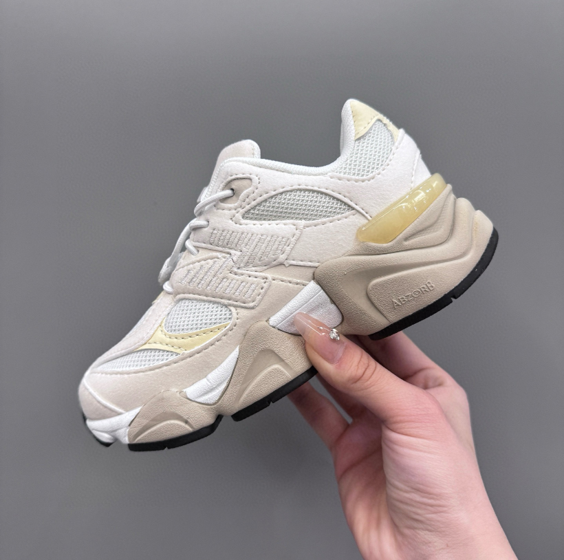 נעלי ספורט לילדים ניו באלנס מידות 24-34 NEW BALANCE – תמונה 19