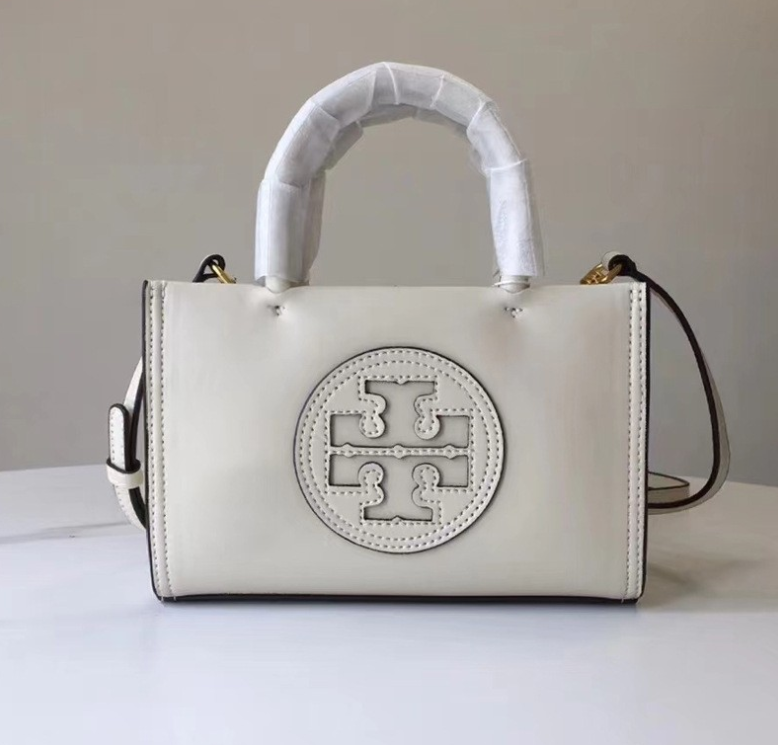 תיק יד לנשים טומי היליפיגר Tommy Hilfiger תיק יד לנשים טומי היליפיגר Tommy Hilfiger