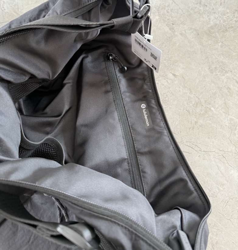 תיק צד מעוגל מניילון לולולמון LULULEMON – תמונה 18