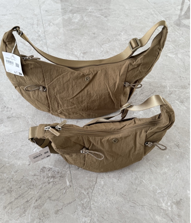 תיק צד מעוגל מניילון לולולמון LULULEMON – תמונה 10