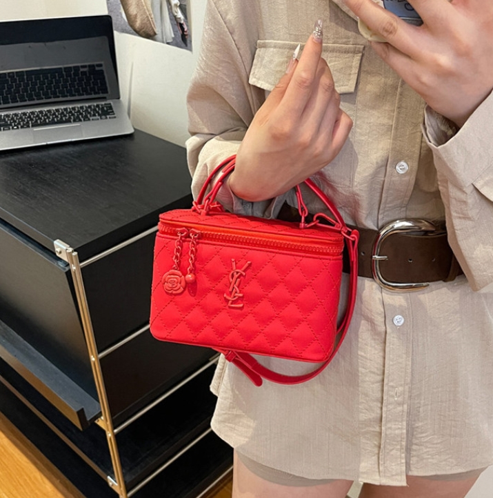 תיק יד קופסה איב סאן לורן Yves Saint Laurent – תמונה 6