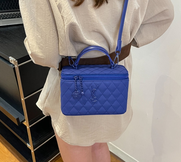 תיק יד קופסה איב סאן לורן Yves Saint Laurent – תמונה 10