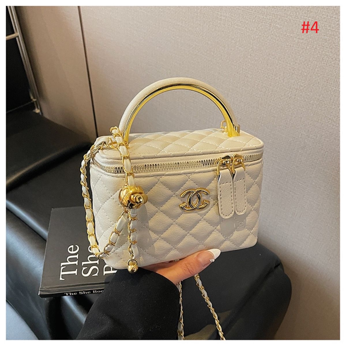 תיק יד מרובע שאנל CHANEL – תמונה 10