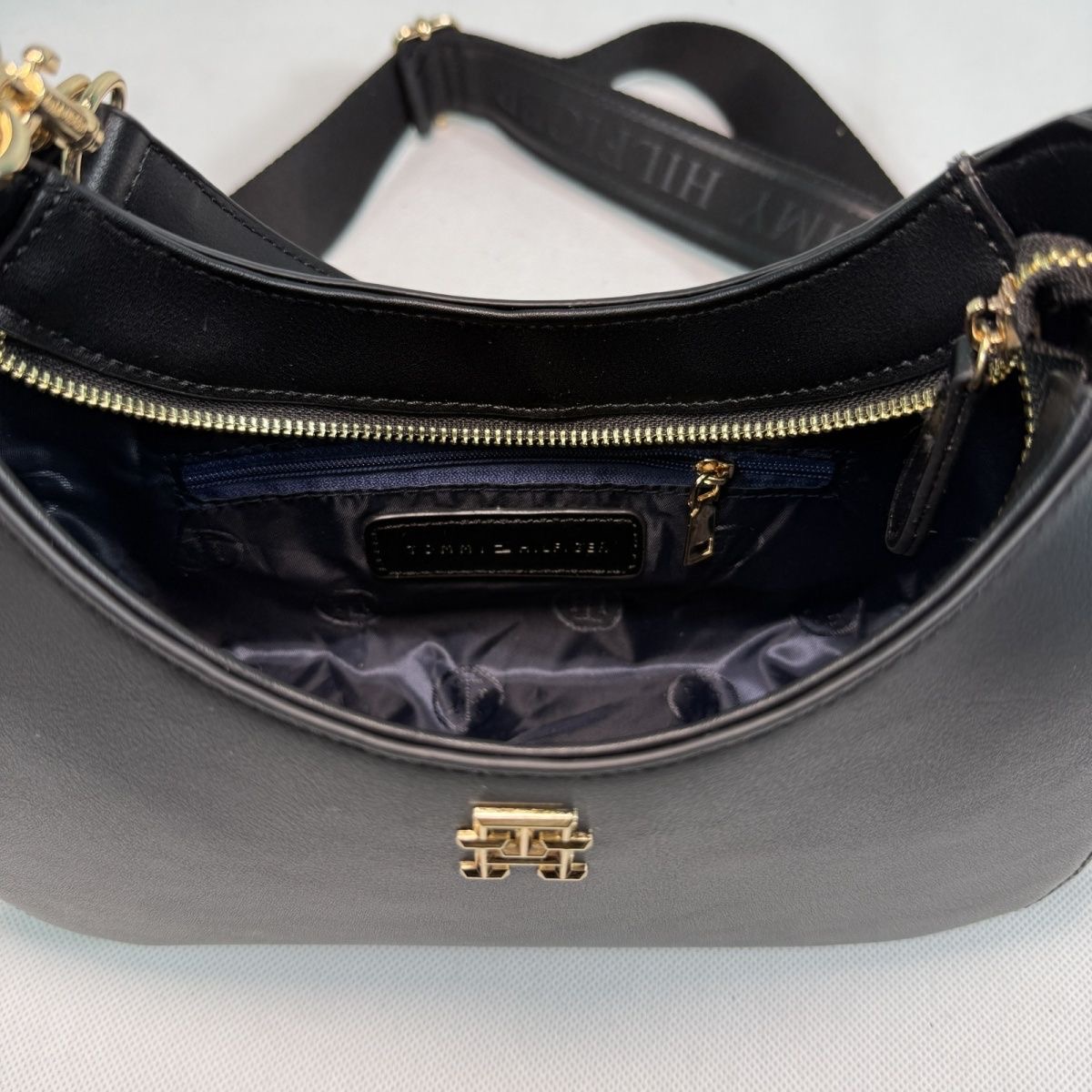 תיק יד לנשים טומי היליפיגר Tommy Hilfiger – תמונה 8
