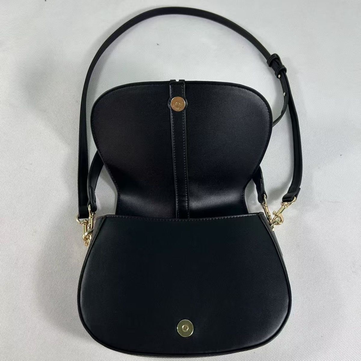 תיק יד אבזם לנשים טומי היליפיגר Tommy Hilfiger – תמונה 10