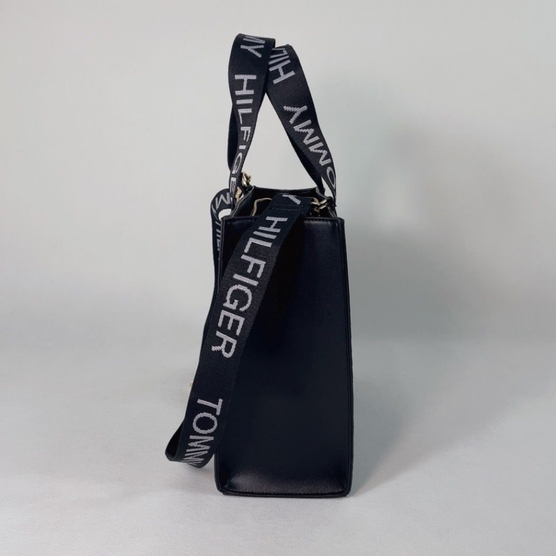 תיק צד נשים טומי היליפיגר Tommy Hilfiger – תמונה 7