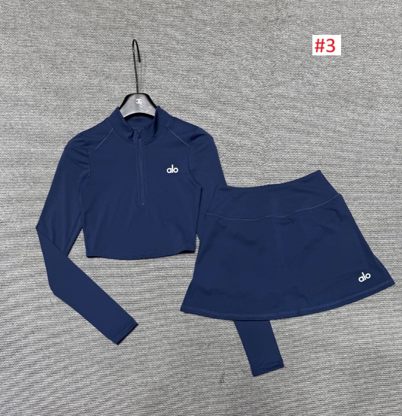 חליפה ספורטיבית חצאית וחולצה ארוכה אלו יוגה ALO YOGA – תמונה 4