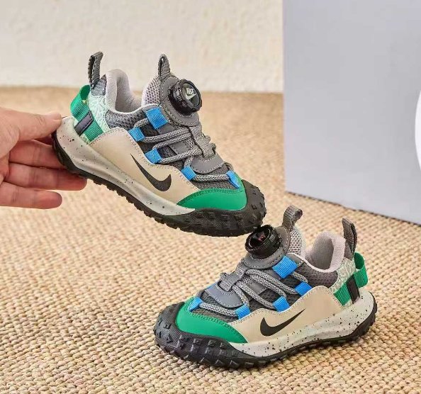 נעלי ספורט והליכה לילד נייק NIKE נעלי ספורט והליכה לילד נייק NIKE