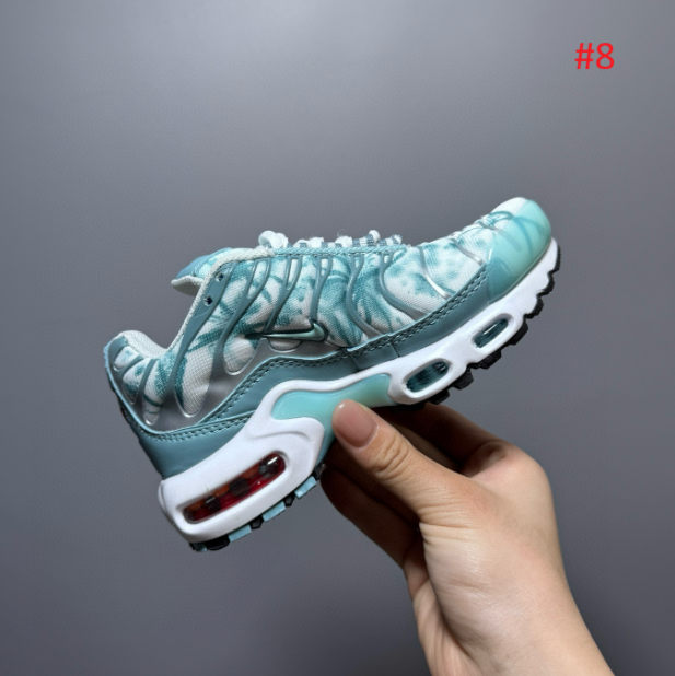 נעלי ספורט נייק NIKE סוליה קשיחה לילדים וילדות – תמונה 10