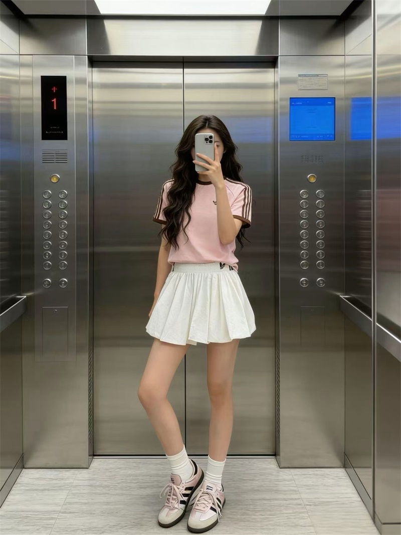 חולצת טישרט קצרה לנשים אדידס ADIDAS – תמונה 12