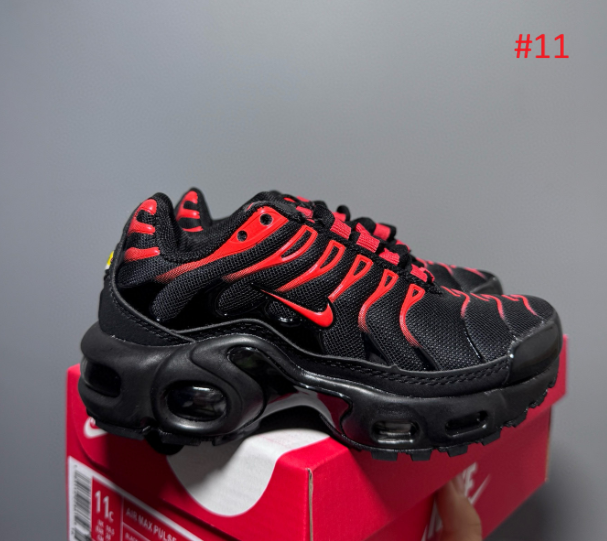 נעלי ספורט נייק NIKE סוליה קשיחה לילדים וילדות – תמונה 14