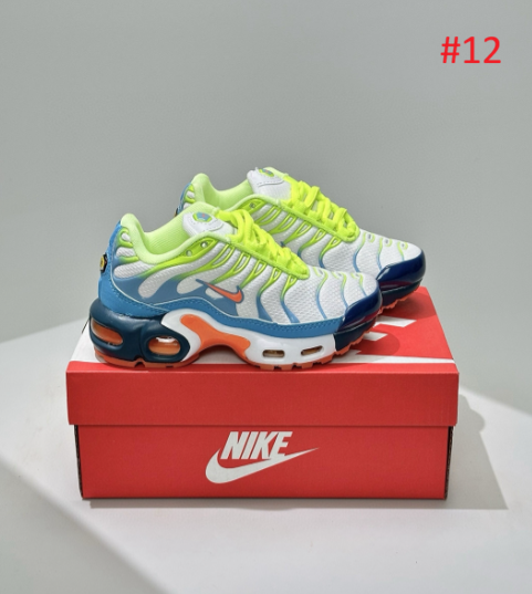 נעלי ספורט נייק NIKE סוליה קשיחה לילדים וילדות – תמונה 15
