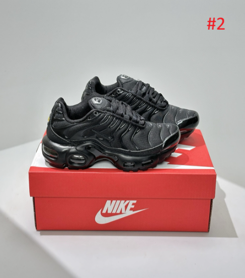נעלי ספורט נייק NIKE סוליה קשיחה לילדים וילדות – תמונה 3