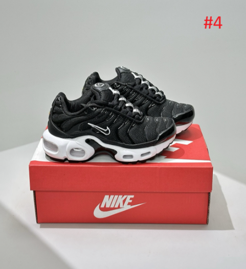 נעלי ספורט נייק NIKE סוליה קשיחה לילדים וילדות – תמונה 5